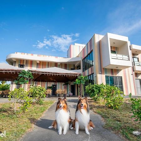 Taitung Rainbow Pet Friendly Maison Resort Buitenkant foto